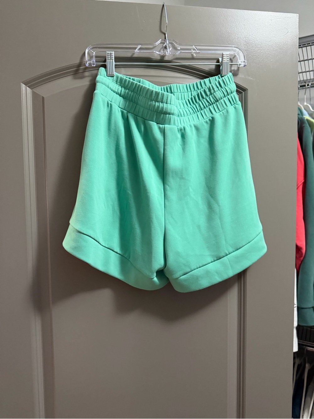 Varley Green Half-zip Sweatshirt and sweatshorts - Picture 8 of 8